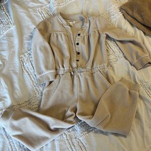 Gymboree 2t cream velour jumpsuit